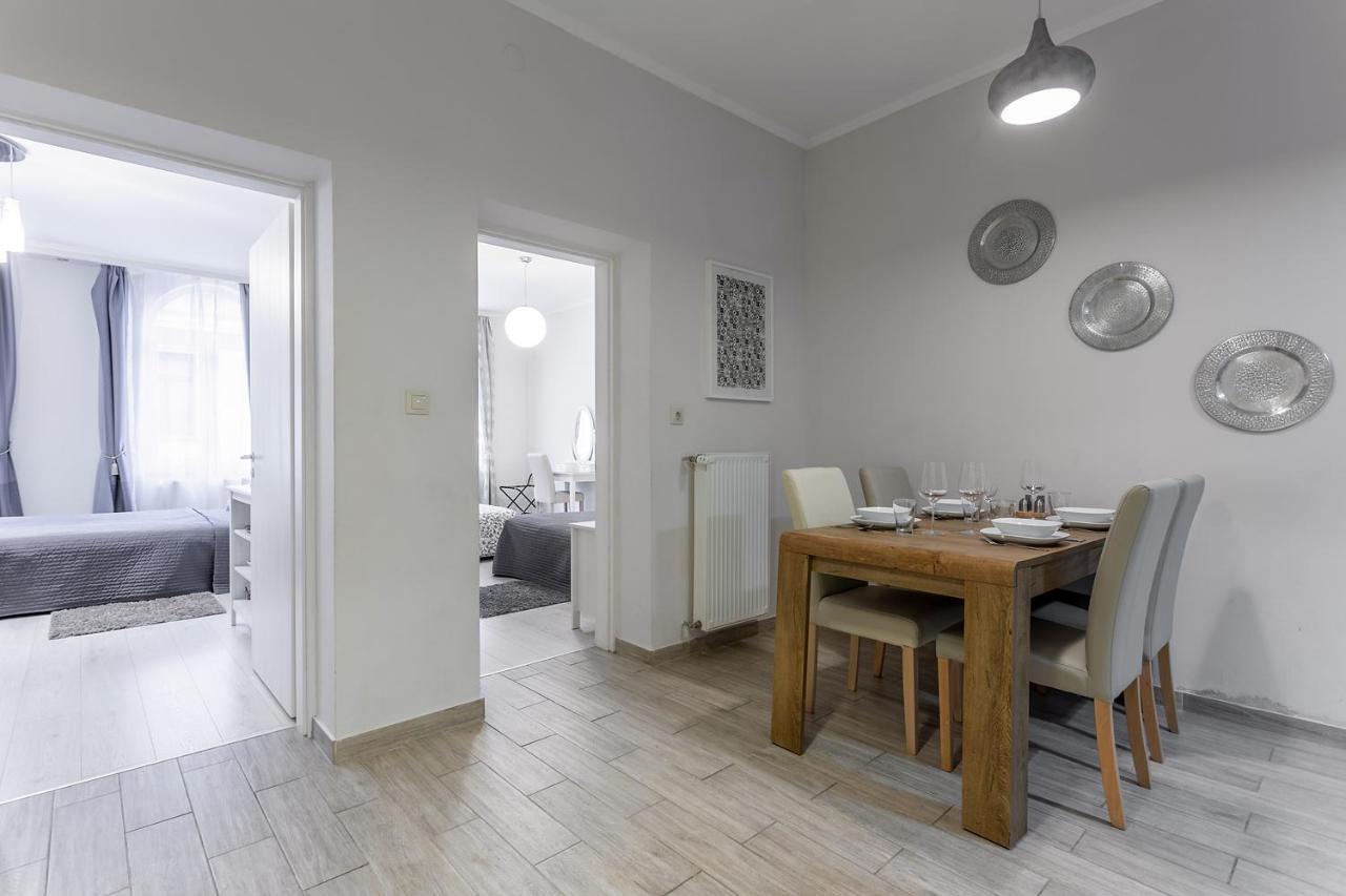 Goldcentral Apartment Grand Boulevard Budapest Esterno foto