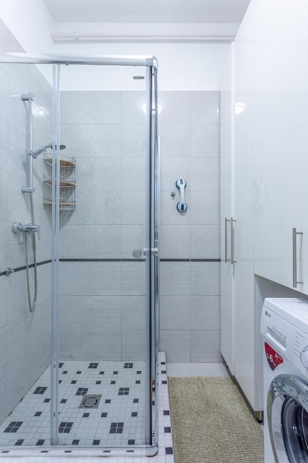 Goldcentral Apartment Grand Boulevard Budapest Esterno foto